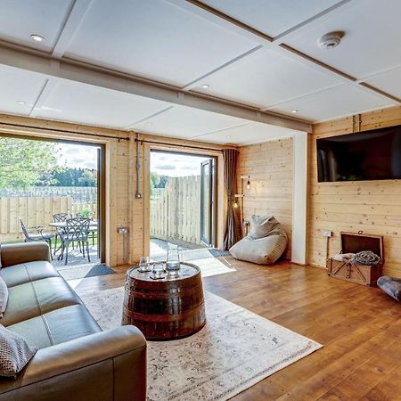 Buttercup Lodge Benson Экстерьер фото