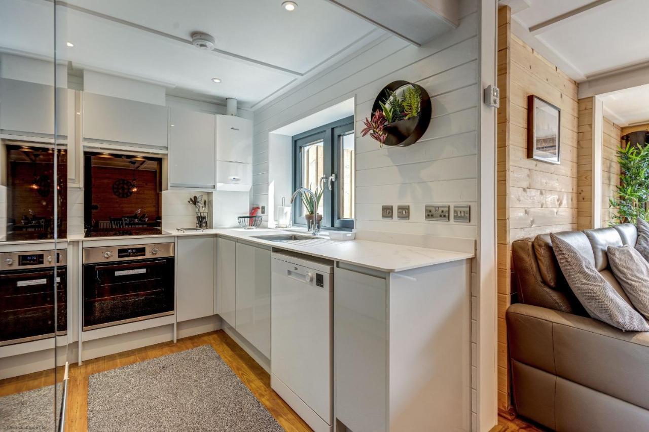 Buttercup Lodge Benson Экстерьер фото